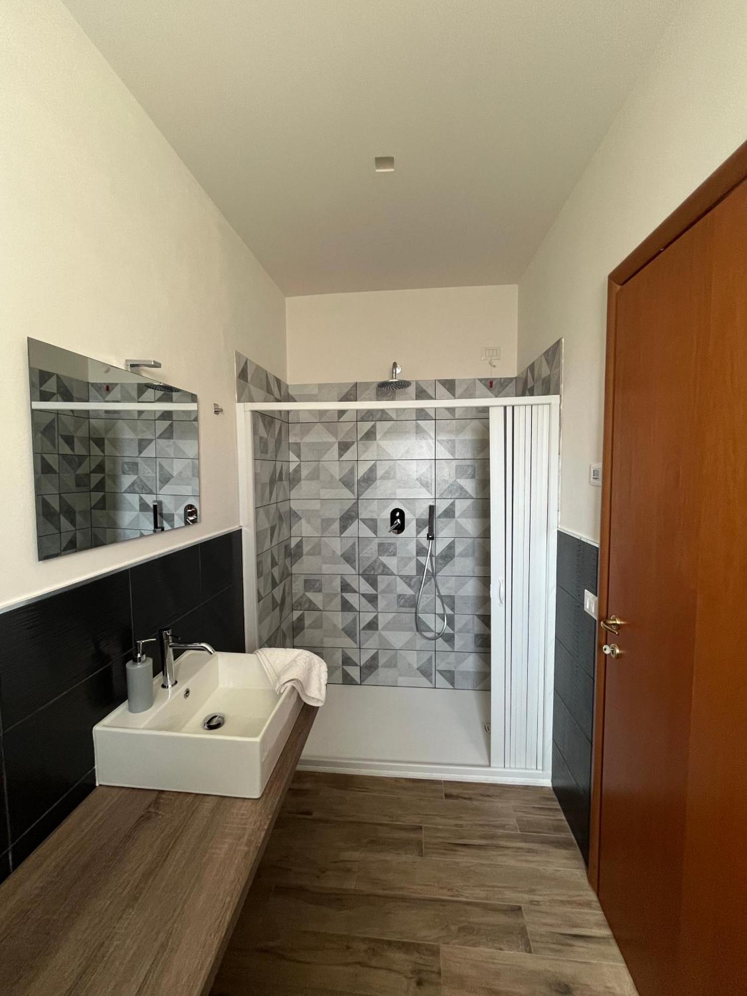 Casa Nel Borgo Di Capraia มอนเตลูโป ฟิโอเรนติโน ภายนอก รูปภาพ