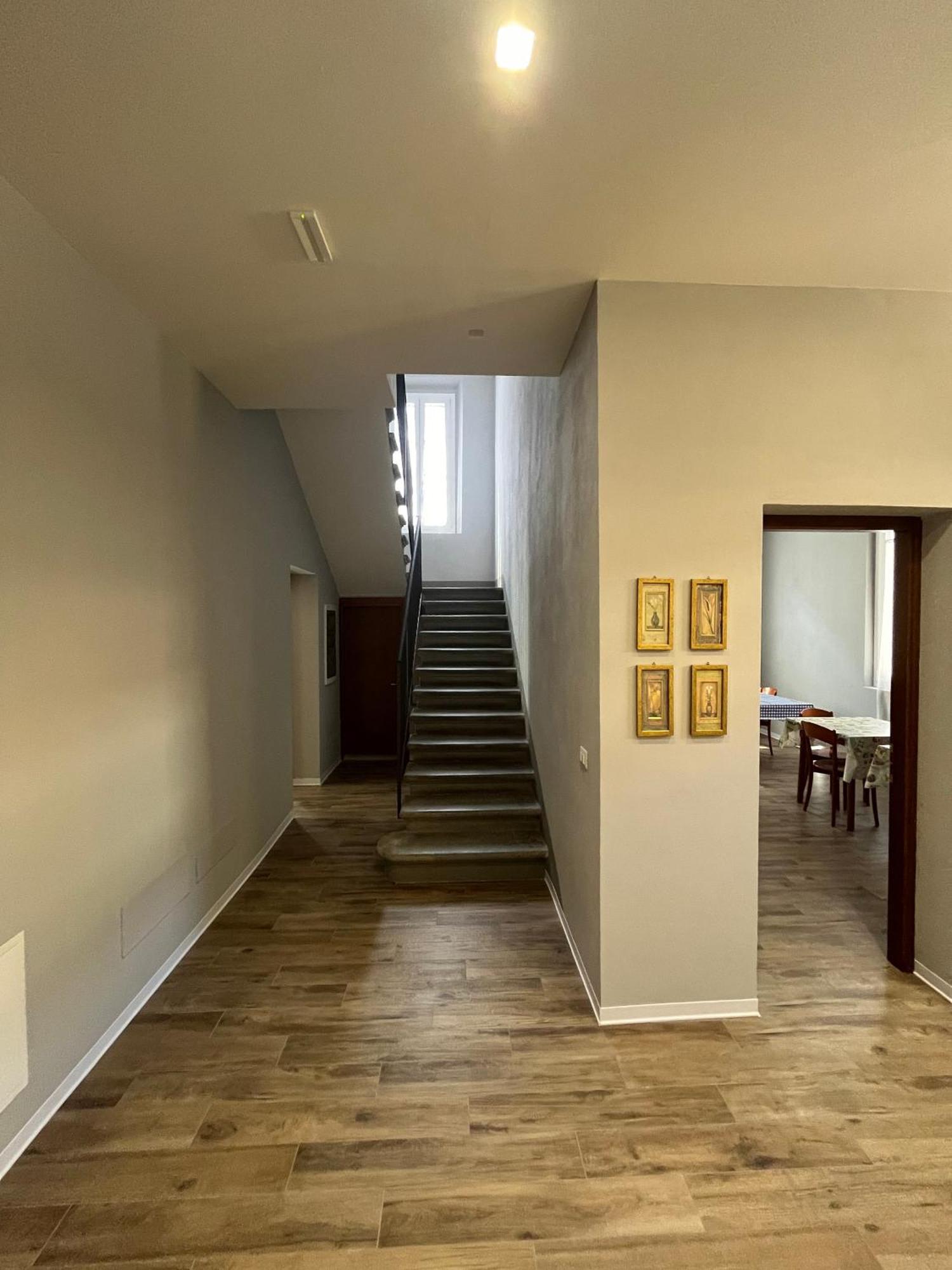 Casa Nel Borgo Di Capraia มอนเตลูโป ฟิโอเรนติโน ภายนอก รูปภาพ